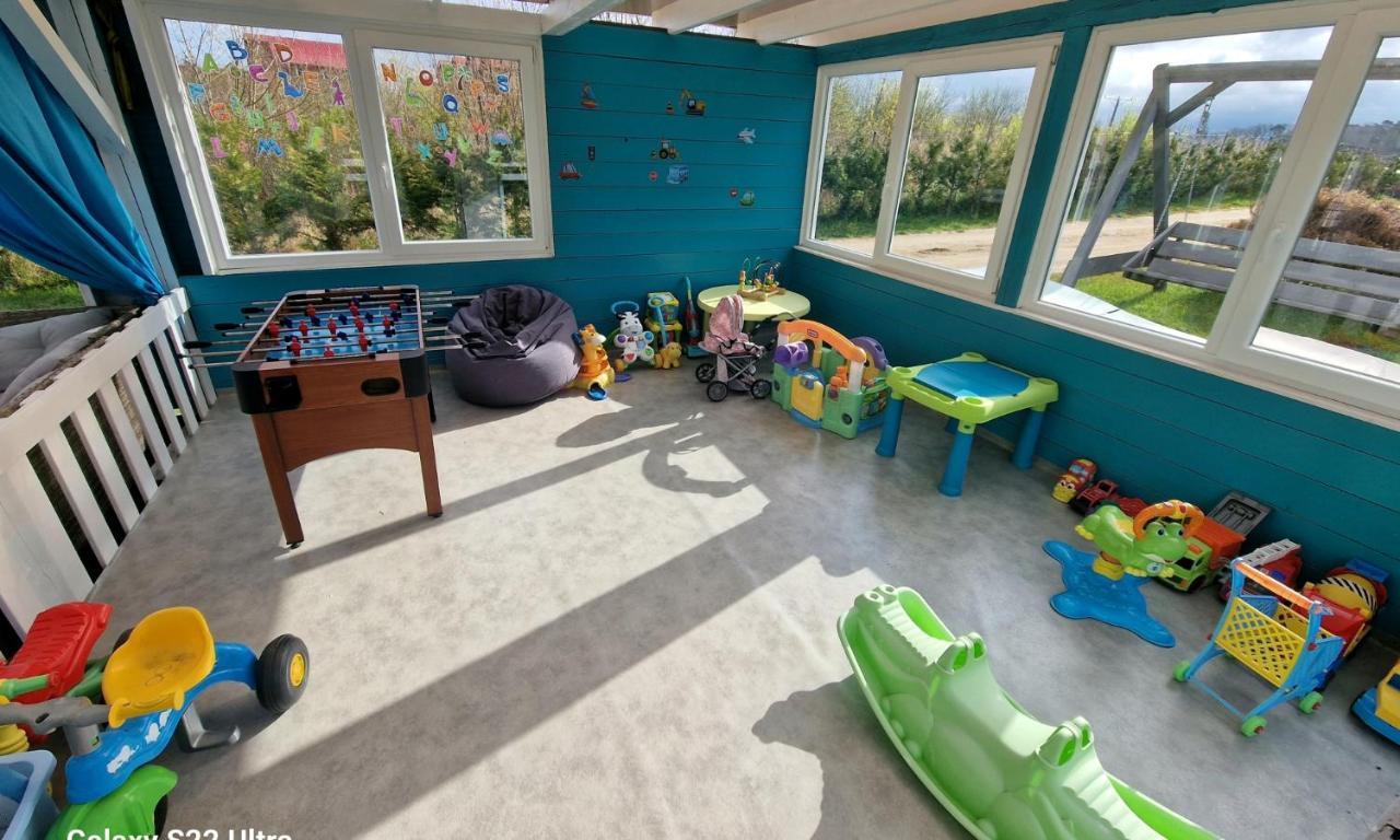 U Ani Domki Z Podgrzewanym Basenem Rewal Exterior foto